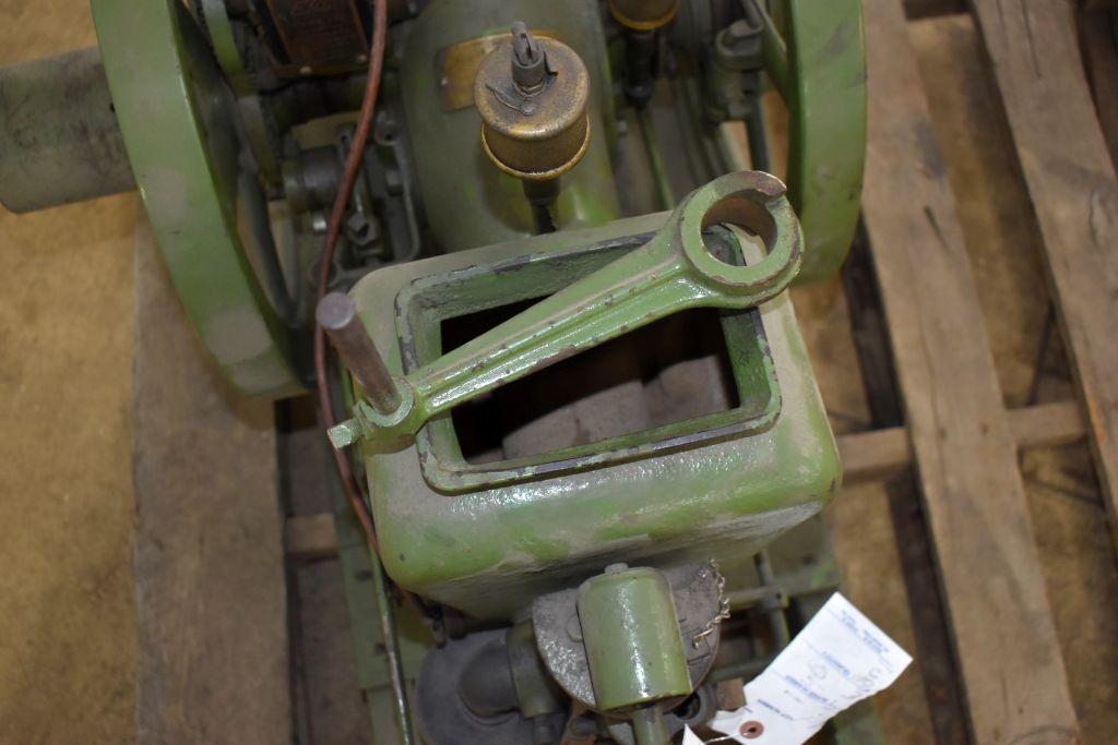 IH Mogul, 1 HP, 600 Speed, SN W11824