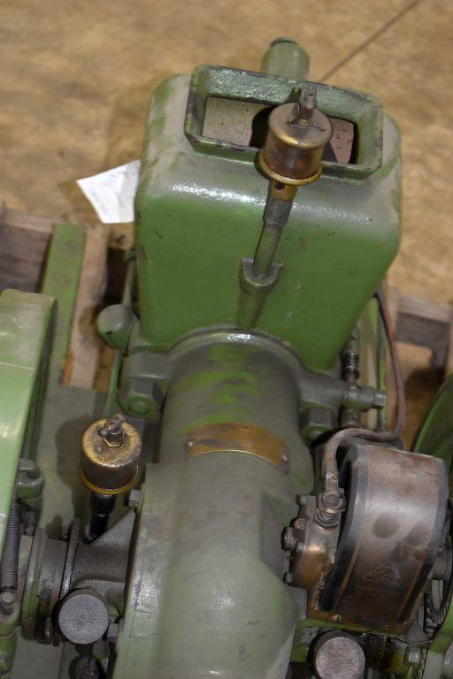 IH Mogul, 1 HP, 600 Speed, SN W11824