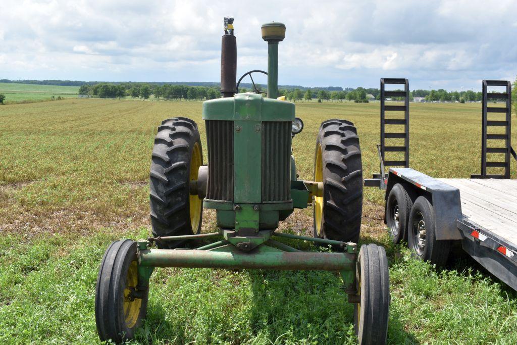 John Deere 720, Gas, Wide Front, Power Steering, Elephant Ears, 15.5x38 Tires, SN 7211031