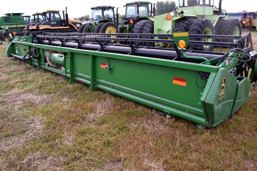 John Deere 635F HydraFlex Bean Head, 35', Single