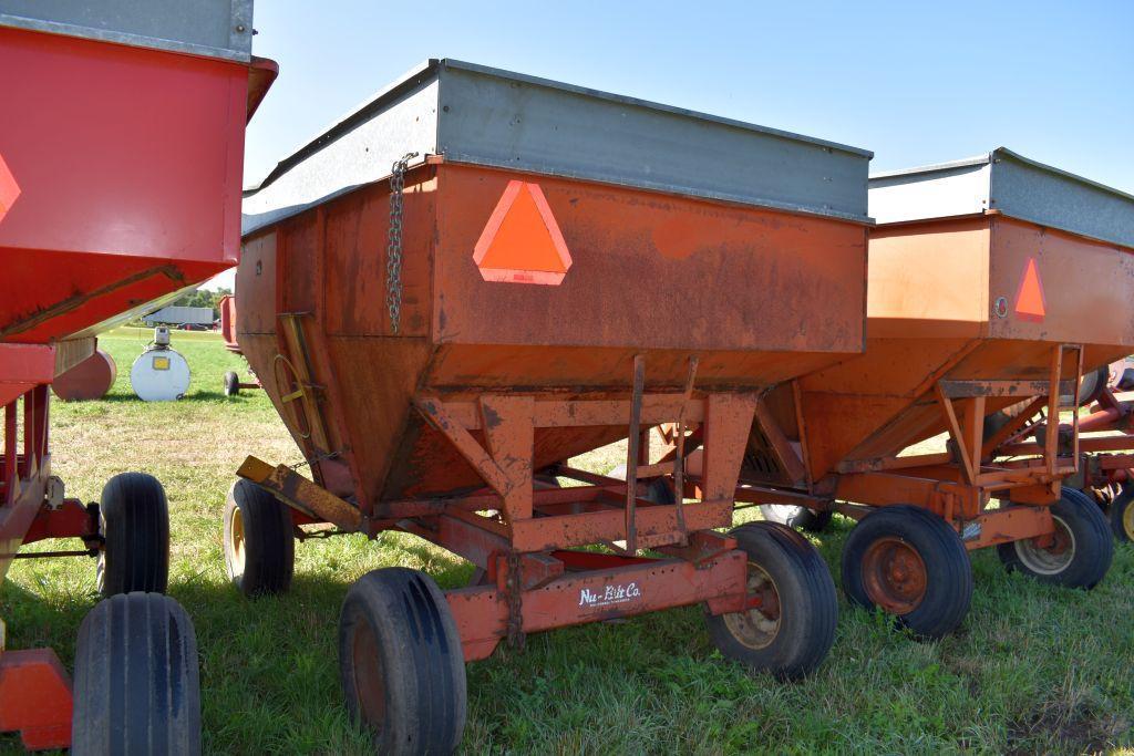 Nu-Bilt 250 Bushel Gravity Box on Running Gear
