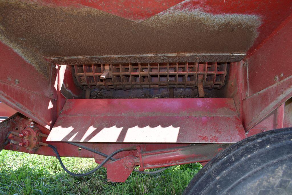 Case IH 8610 Bale Shredder, 1000 PTO,
