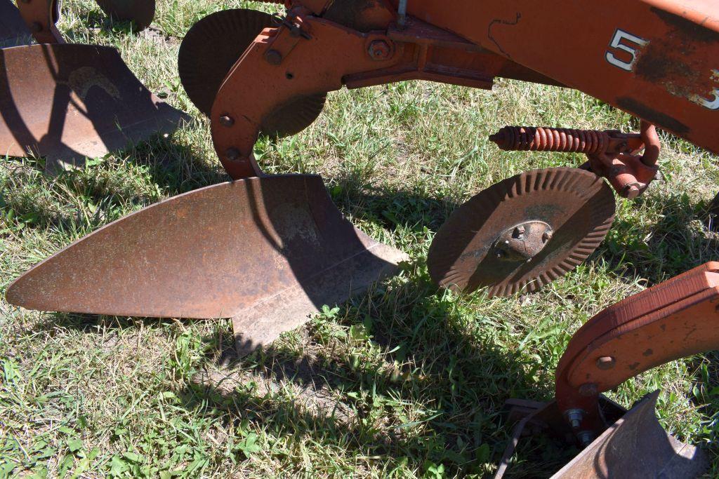 White 588 Plow, 5x18's, 3pt., In-Furrow, Coulters