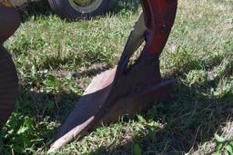 White 588 Plow, 5x18's, 3pt., In-Furrow, Coulters