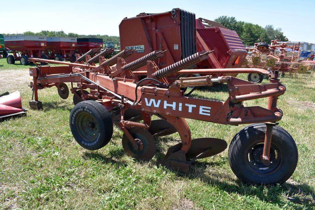 White 588 Plow, 5x18's, 3pt., In-Furrow, Coulters