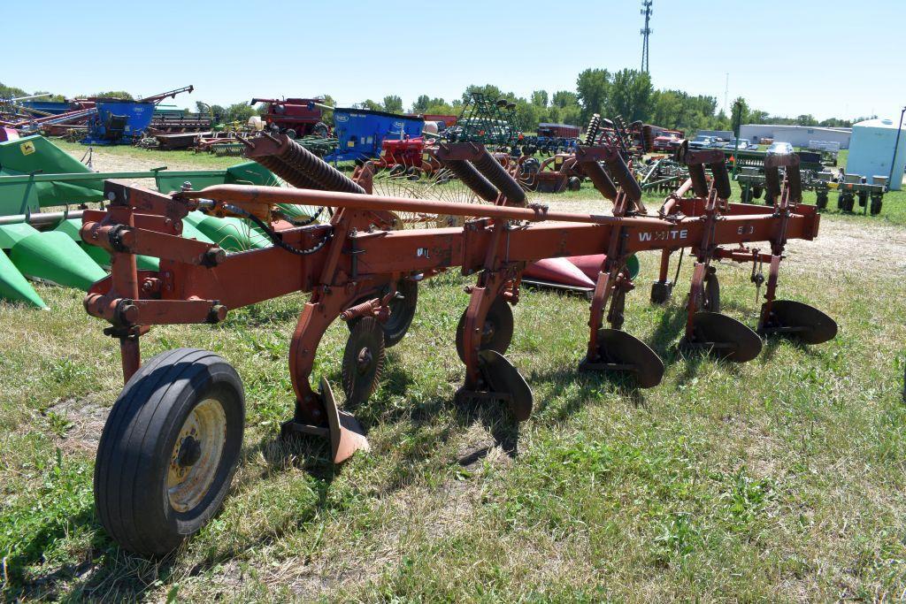 White 588 Plow, 5x18's, 3pt., In-Furrow, Coulters