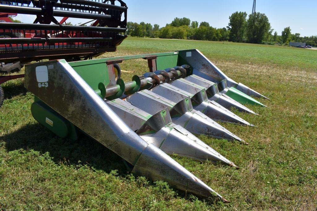 John Deere 643 Corn Head, 6 Row 30"