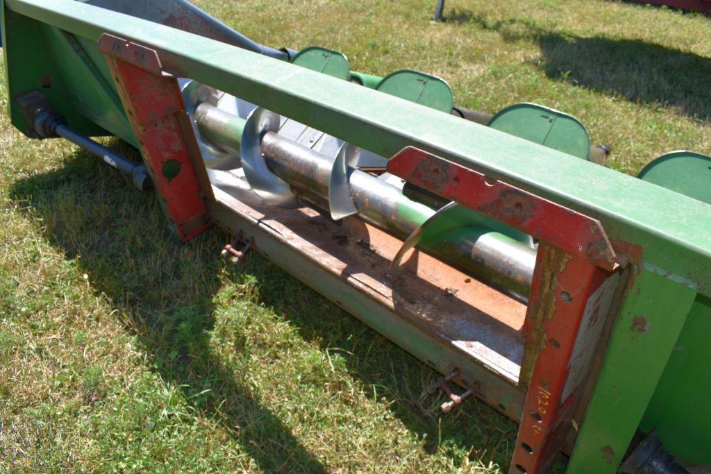 John Deere 643 Corn Head, 6 Row 30"