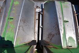 John Deere 643 Corn Head, 6 Row 30"