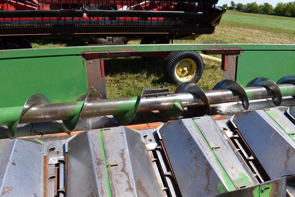 John Deere 643 Corn Head, 6 Row 30"