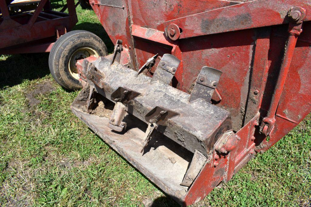 H&S 2602 Manure Spreader, Twin Auger, Variable