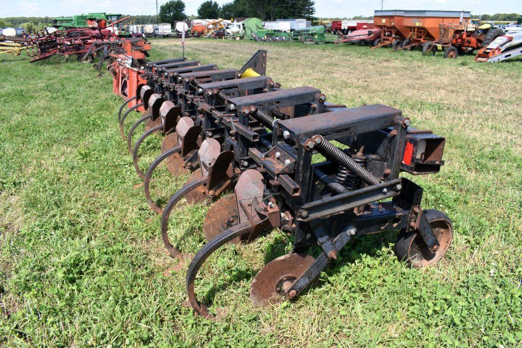 Hiniker 6 Row 30" Ridge Till Cultivator