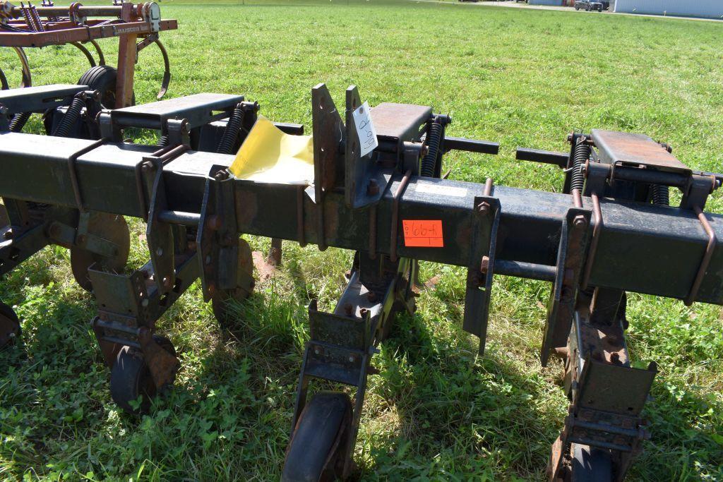 Hiniker 6 Row 30" Ridge Till Cultivator