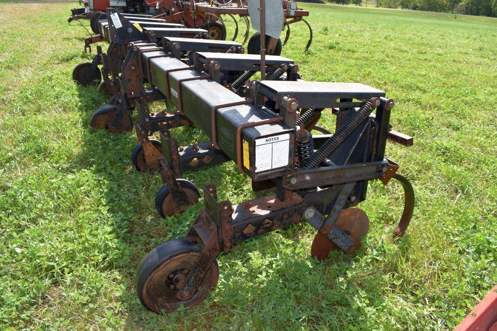 Hiniker 6 Row 30" Ridge Till Cultivator