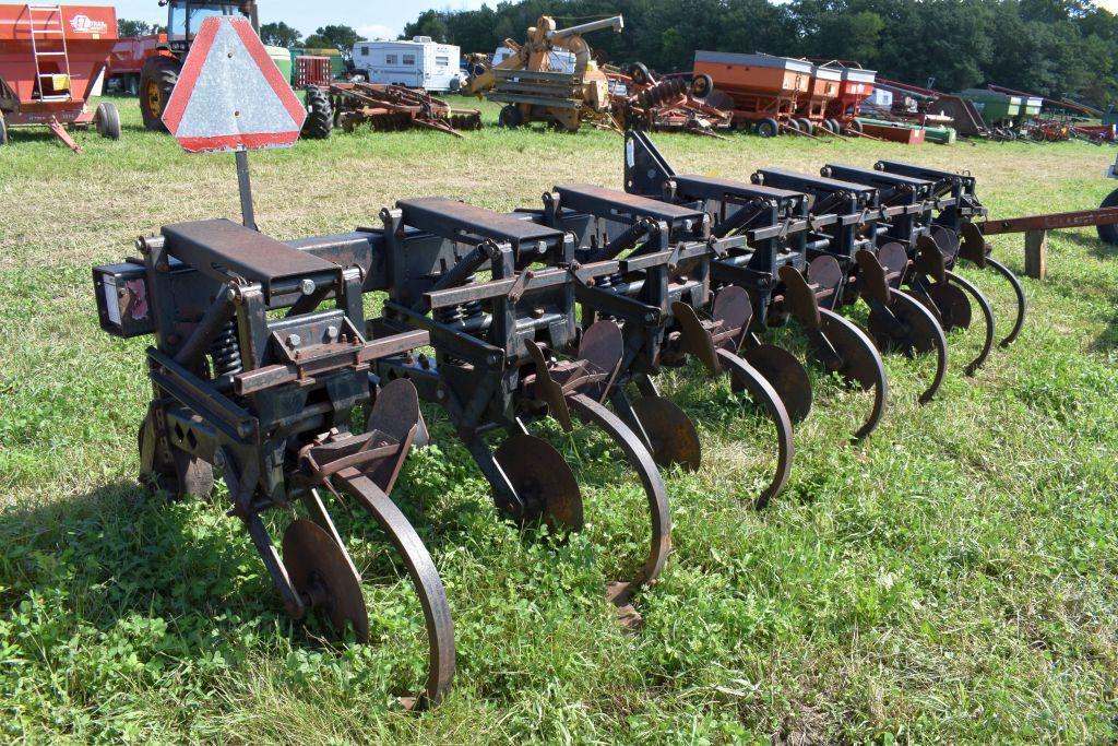 Hiniker 6 Row 30" Ridge Till Cultivator