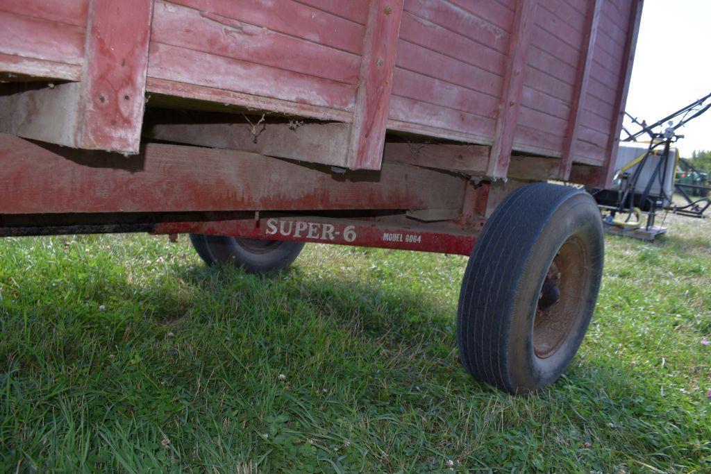 150 Bushel Wood Box on Super 6 Running Gear