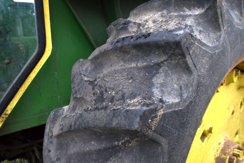 John Deere 4010 Tractor, Gas, 540/1000PTO, Synrco5