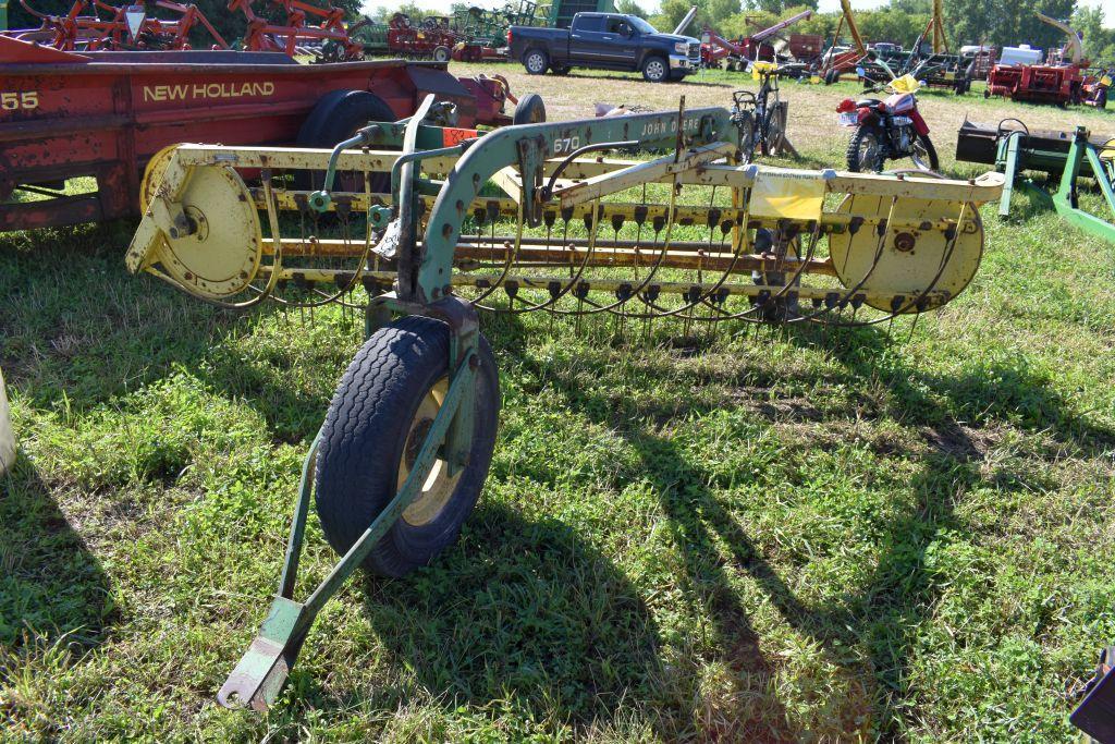 John Deere 670 Hay Rake 5 Bar