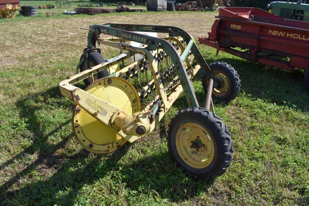 John Deere 670 Hay Rake 5 Bar