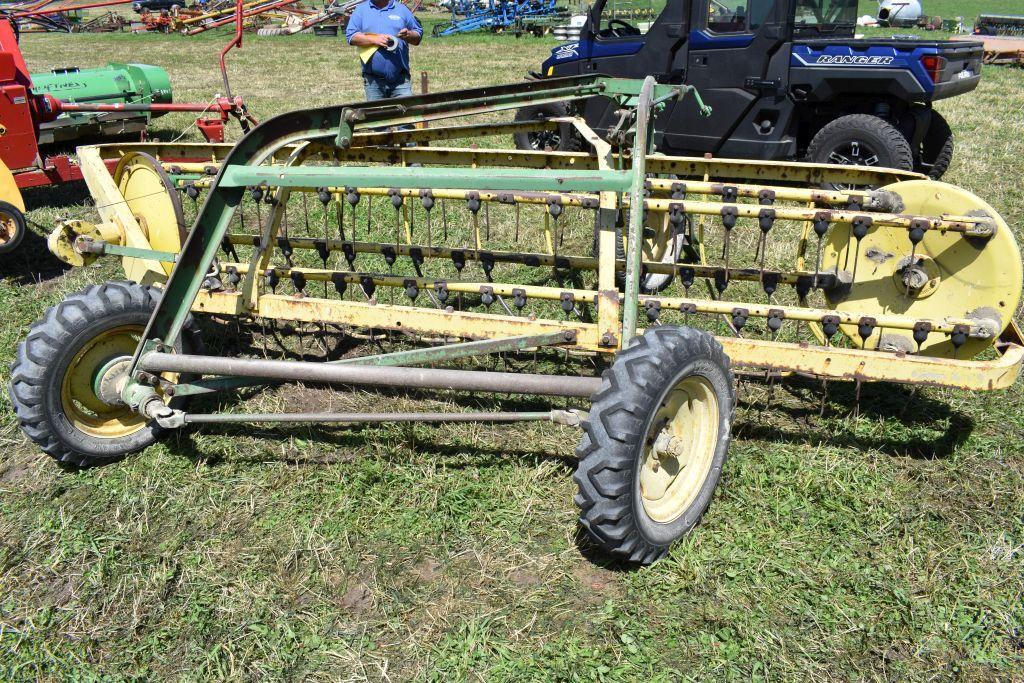 John Deere 670 Hay Rake 5 Bar