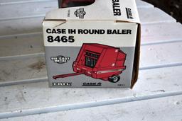 Ertl 8465 Case IH Round Baler 1/16 Scale Model, With Box