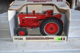Ertl IH 650 Diesel 1/16 Scale Model Tractor With Box