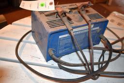 Associated No.9090 6/12 Volt Battery Charger