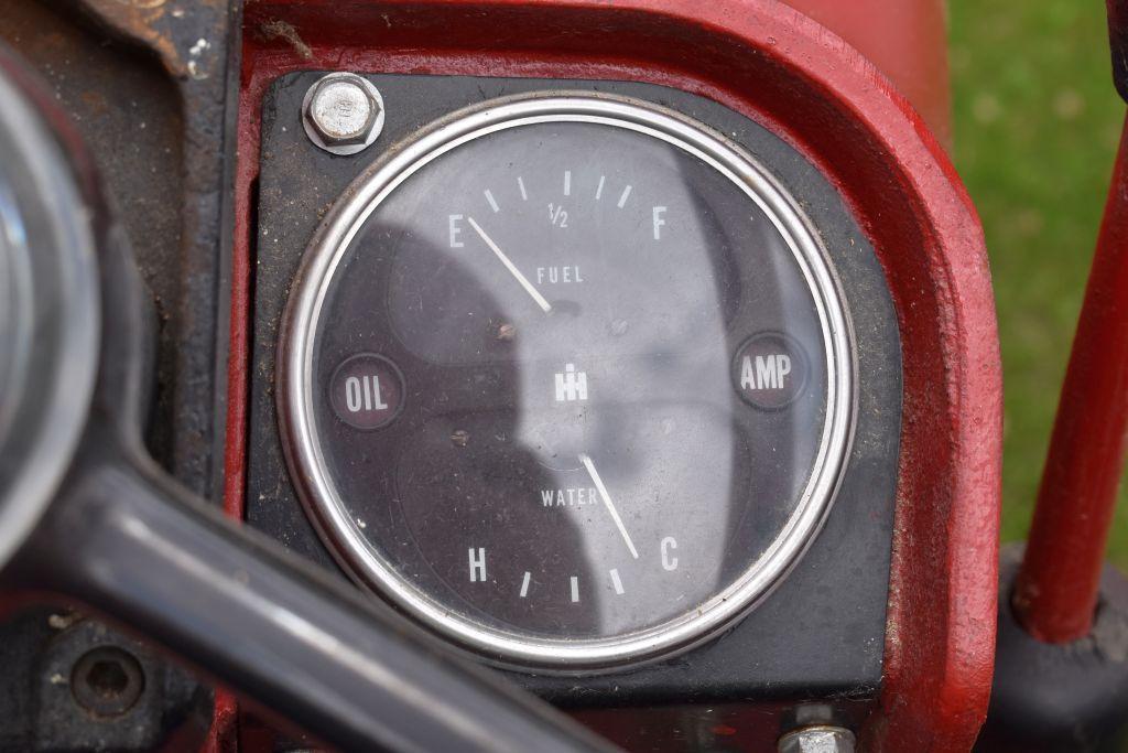 McCormick Farmall 656 Gas, Restored, NF, two slab starter weights, custom steps, fast hitch