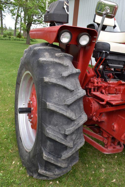 McCormick Farmall 656 Gas, Restored, NF, two slab starter weights, custom steps, fast hitch