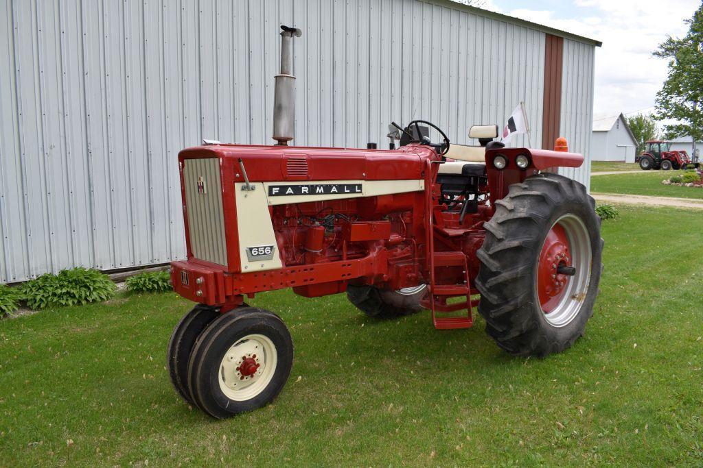 McCormick Farmall 656 Gas, Restored, NF, two slab starter weights, custom steps, fast hitch
