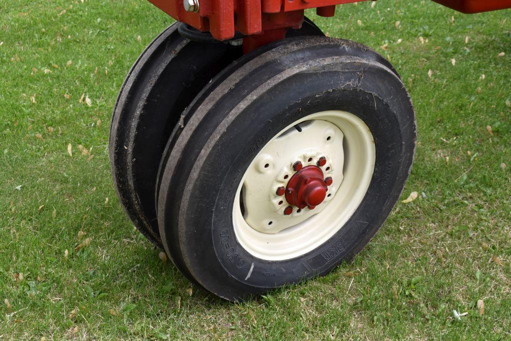 McCormick Farmall 656 Gas, Restored, NF, two slab starter weights, custom steps, fast hitch