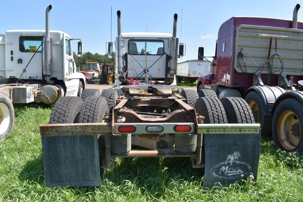 1997 Mack CH600 Day Cab Semi Tractor, E7 454 Engi