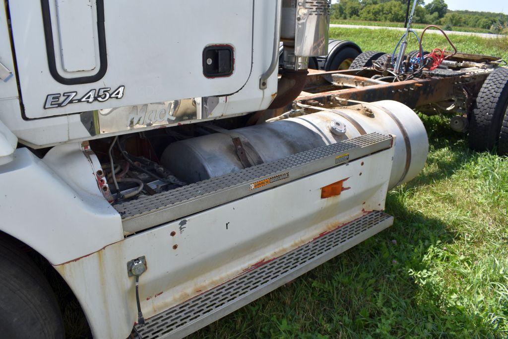 1997 Mack CH600 Day Cab Semi Tractor, E7 454 Engi