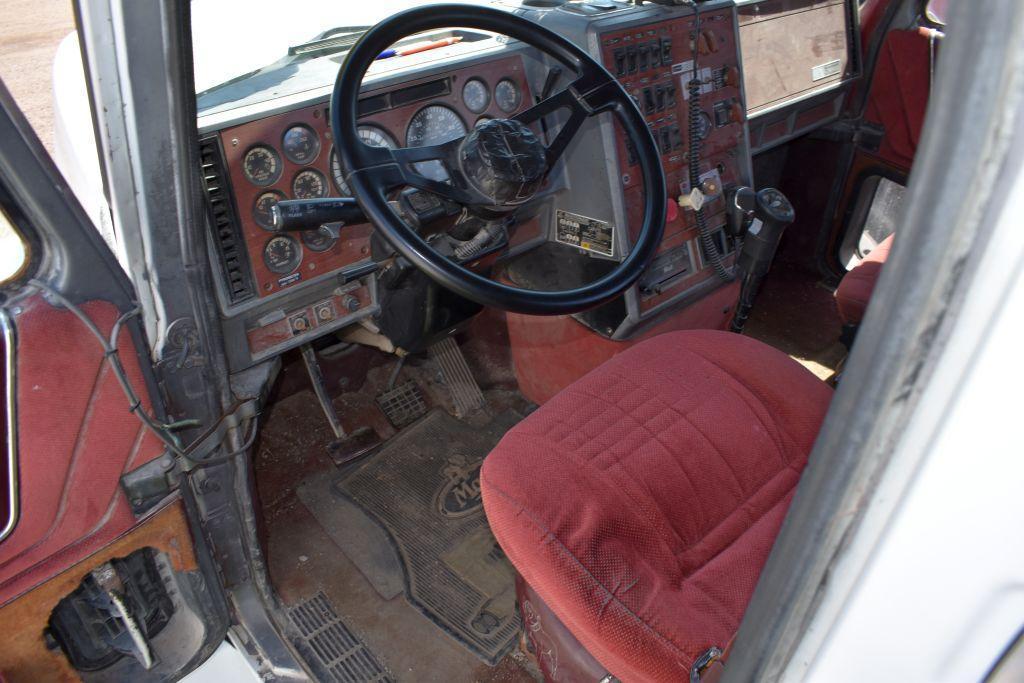 1997 Mack CH600 Day Cab Semi Tractor, E7 454 Engi