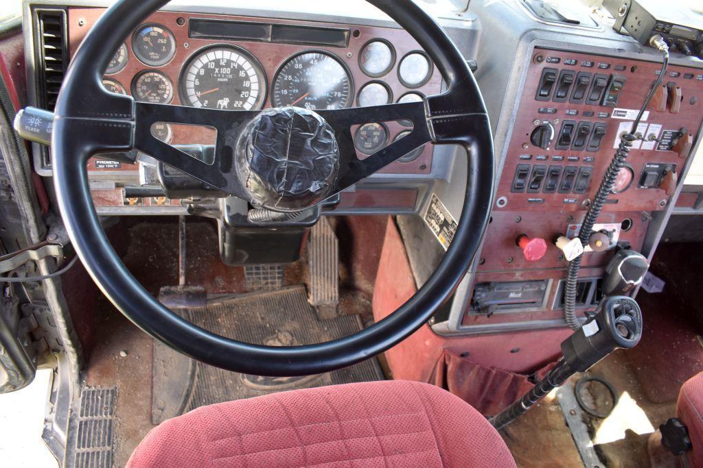 1997 Mack CH600 Day Cab Semi Tractor, E7 454 Engi