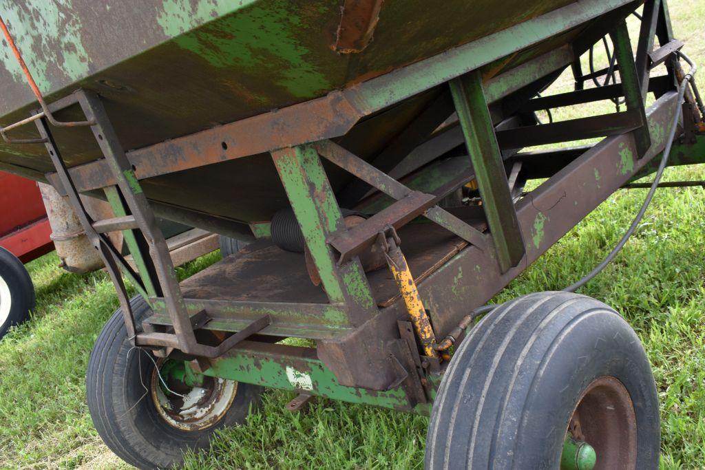 Huskee Model 225 Gravity Box with Hyd. Drive Auger on John Deere 1065 Running Gear