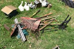 Assorted handled garden tools