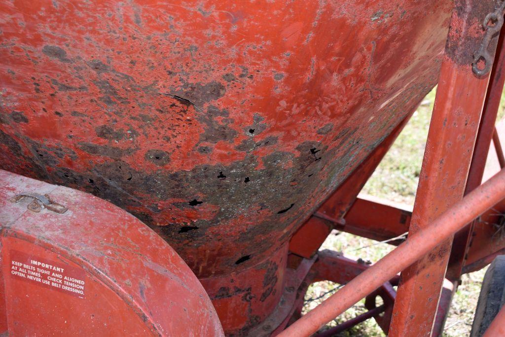 Gehl Model 120 Mixer Mill, Gear Drive, Rusted Through Bottom of Cone, 540 PTO,