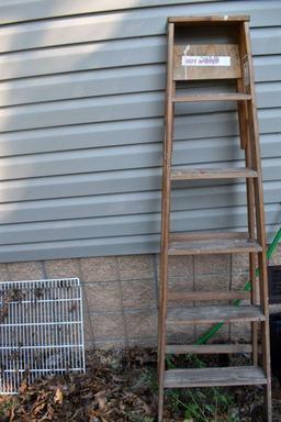Werner 6' Wooden Step Ladder