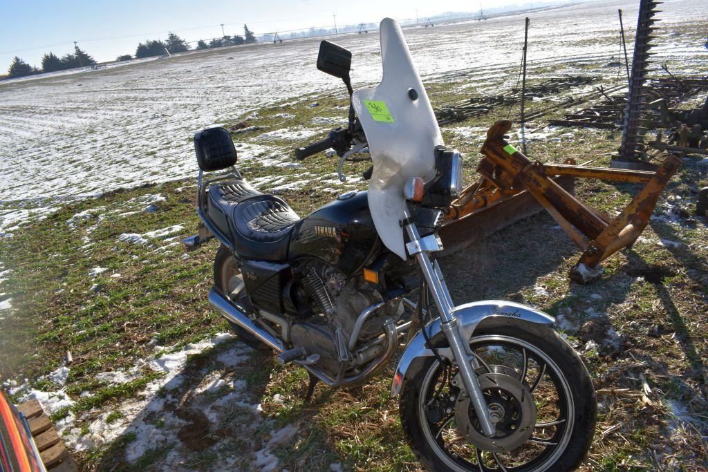 Yamaha Virago 920cc Motorcycle, 11,923 Miles Showing, Windshield, Needs Work, Non Running,