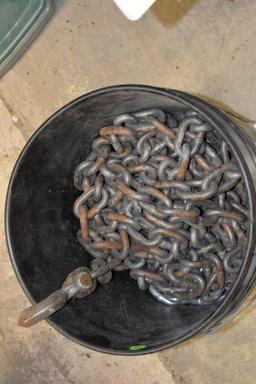 5 Gallon Bucket Containing Log Chains: 1 Chain Has 1 End