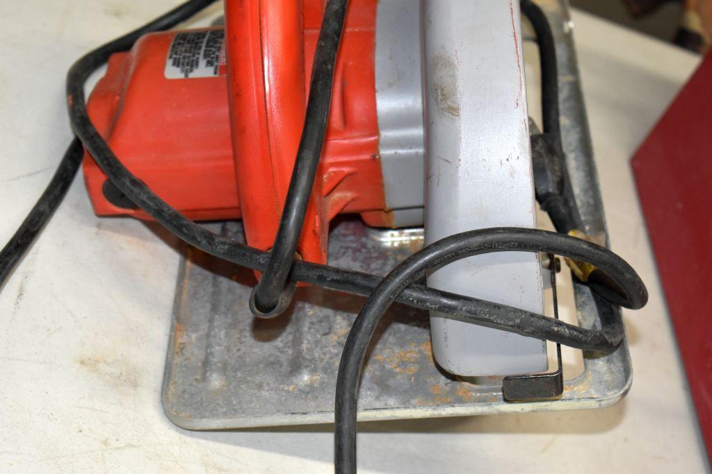 Milwaukee Heavy Duty Circular Saw with Metal Case