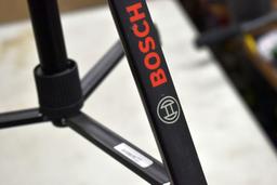 Bosch Professional GLL3-300 Laser Level and Tripod