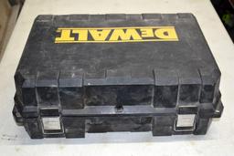 DeWalt 18V Nail Gun with Battery, Charger and Case