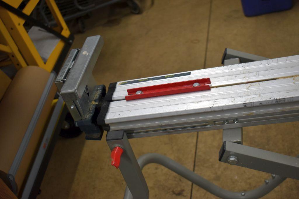 Bosch T4B Gravity Rise Portable Work Stand