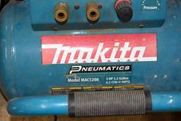 Makita Model MAC5200 3hp Air Compressor, 5.2 Gallon, No Air Hose