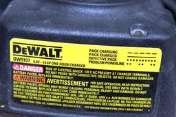 DeWalt 14.4V 3/8" VSR Right Angle Drill/Driver with 2 Batteries, Charger and Case