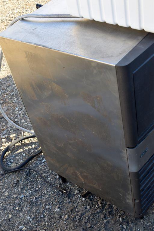 NSF Model QM30A Ice Maker Machine with Ice Bags and Ice Tray, Unknown Condition