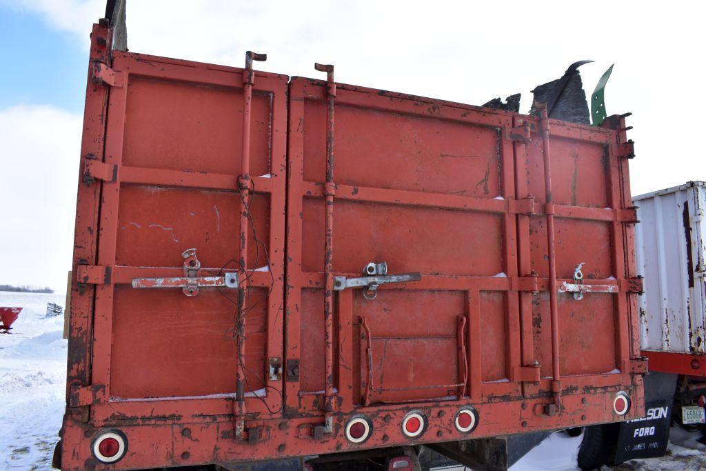 1978 Ford F600 Grain Truck, Single Axle, 16' Omaha Box & Hoist, 360 V8, 5x2 Speed, NO TITLE...