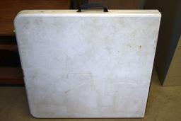 Poly Folding 6' Table